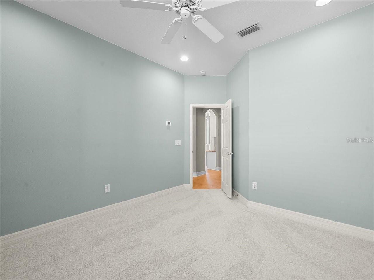 15019 Lake Emerald Blvd Property Photo 32