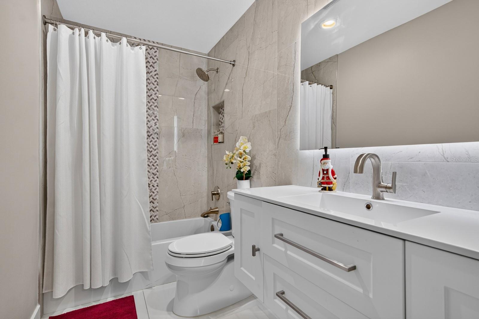 16506 Longleat Dr Property Photo 34