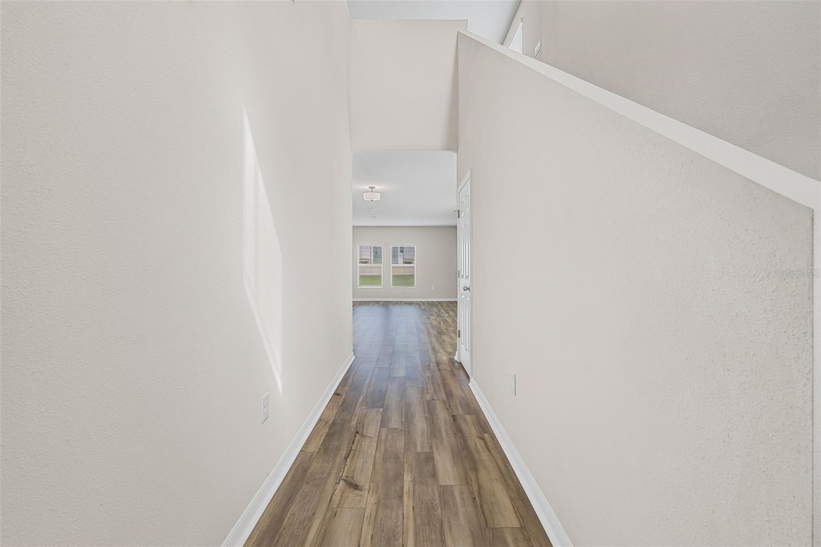 7653 Depot Loop Property Photo 5