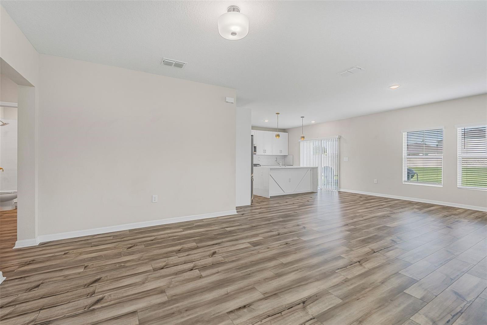7653 Depot Loop Property Photo 8