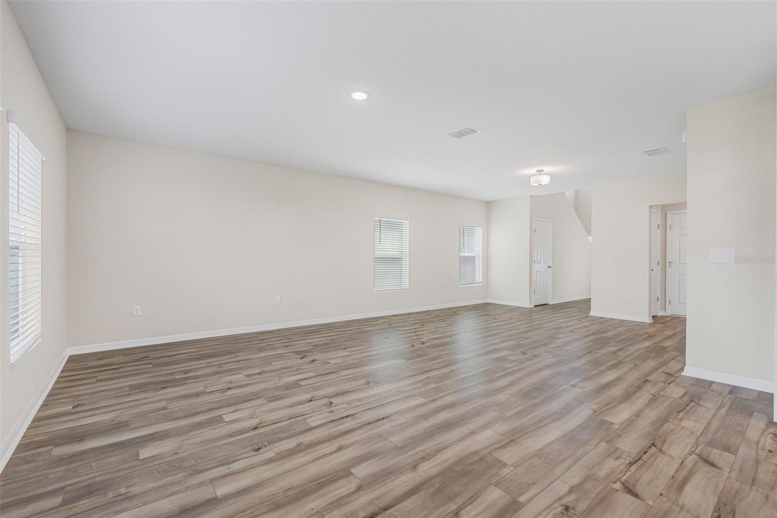7653 Depot Loop Property Photo 10