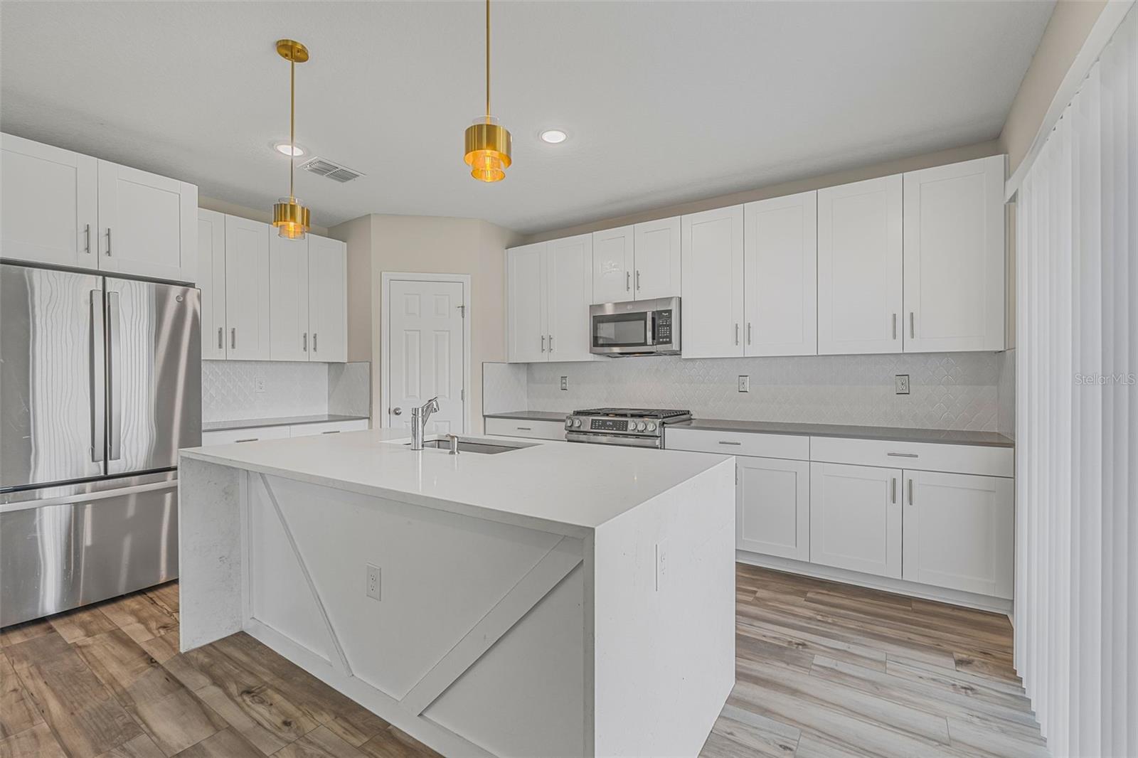 7653 Depot Loop Property Photo 12