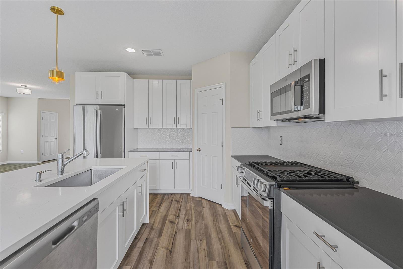 7653 Depot Loop Property Photo 13