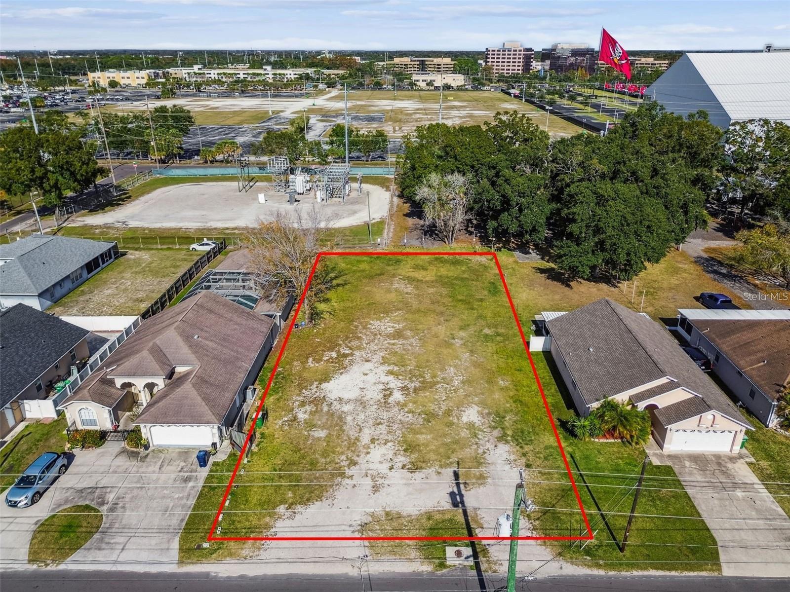 3337 W Woodlawn Ave Property Photo 1