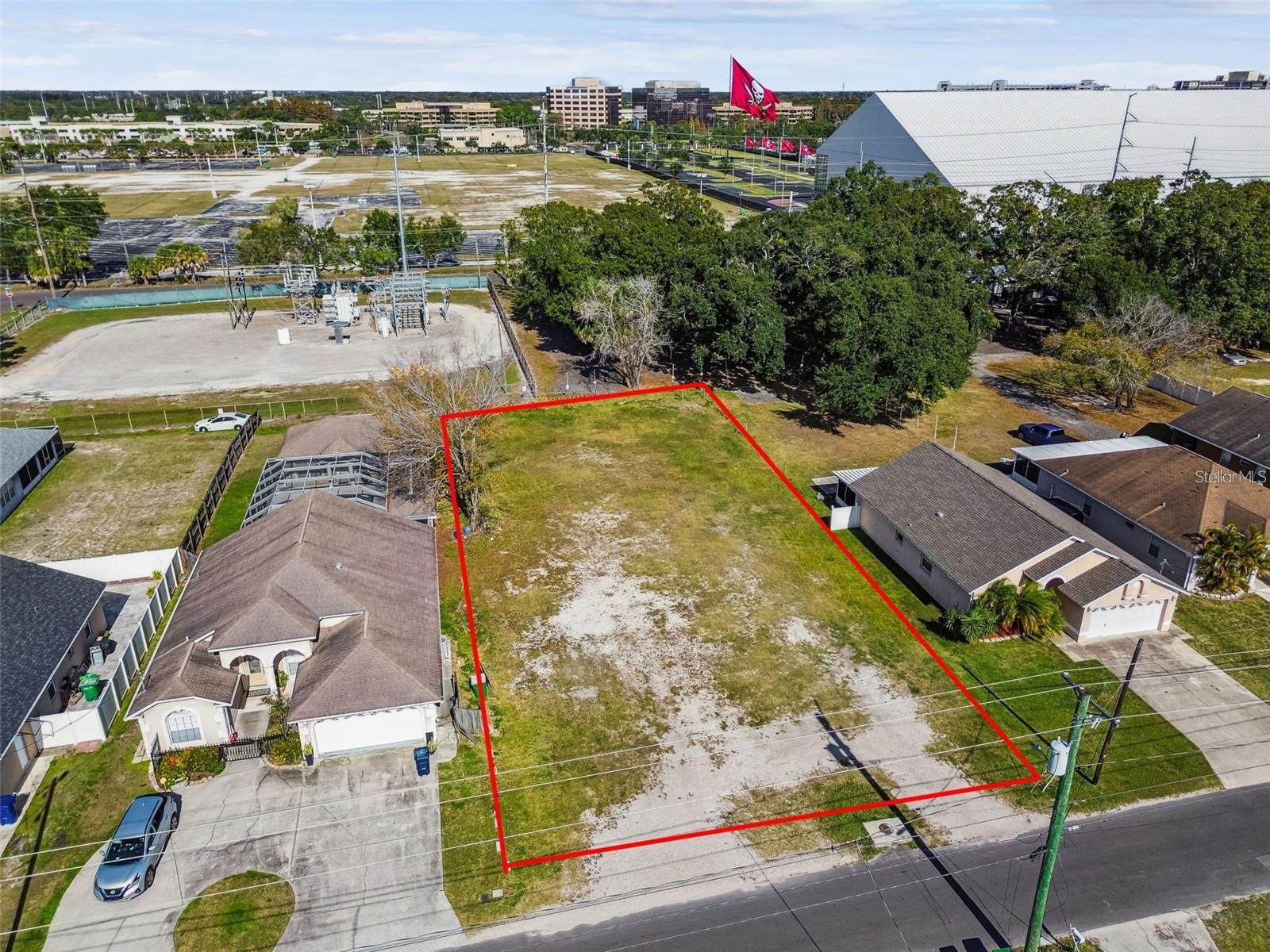 3337 W Woodlawn Ave Property Photo 14
