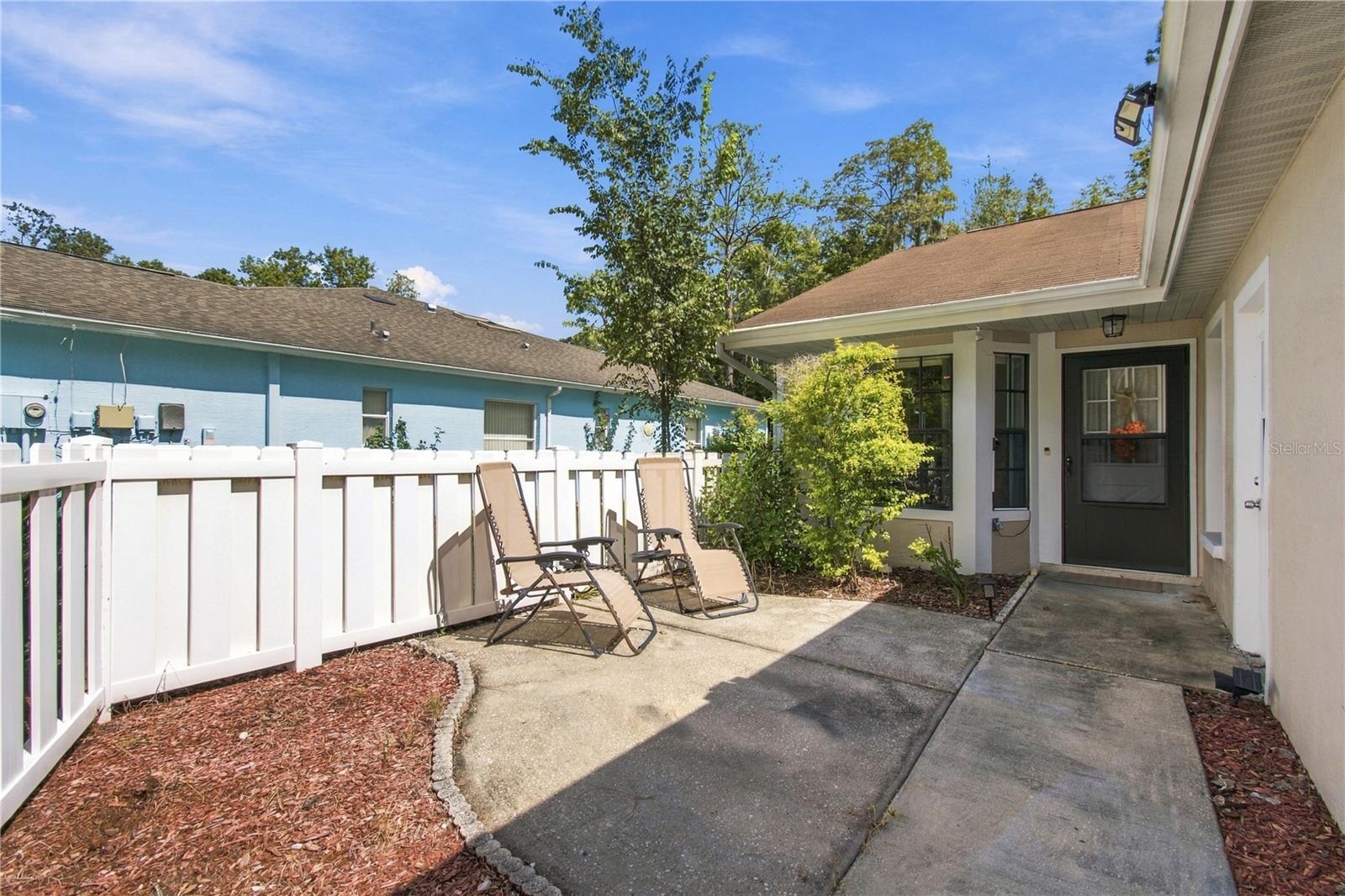 12508 Hollybrook Ln Property Photo 5