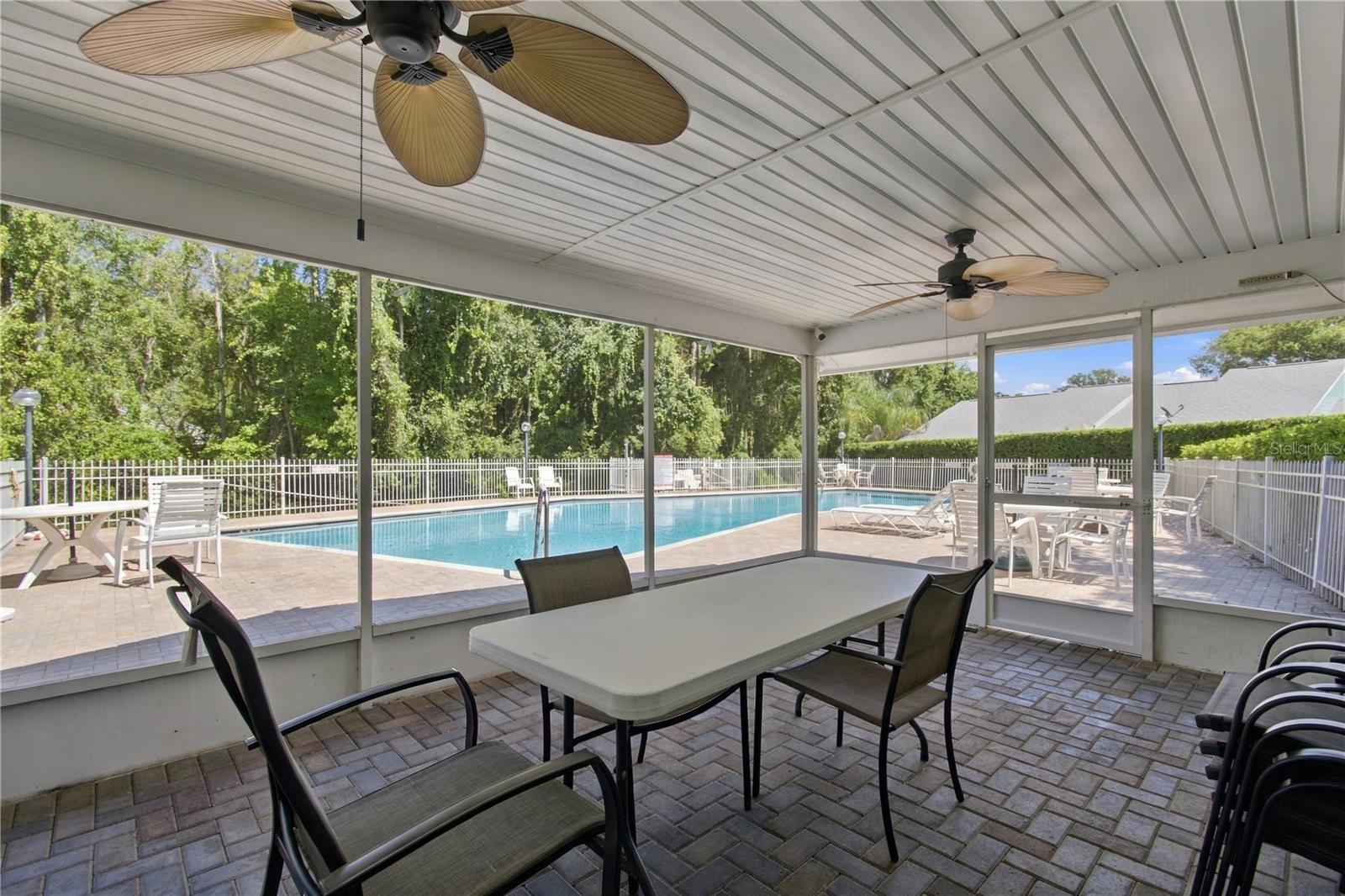 12508 Hollybrook Ln Property Photo 40