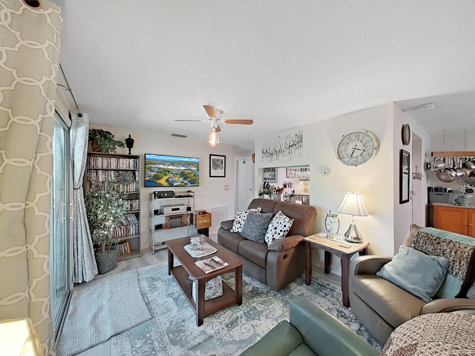129 Camphor Cir #c Property Photo 4