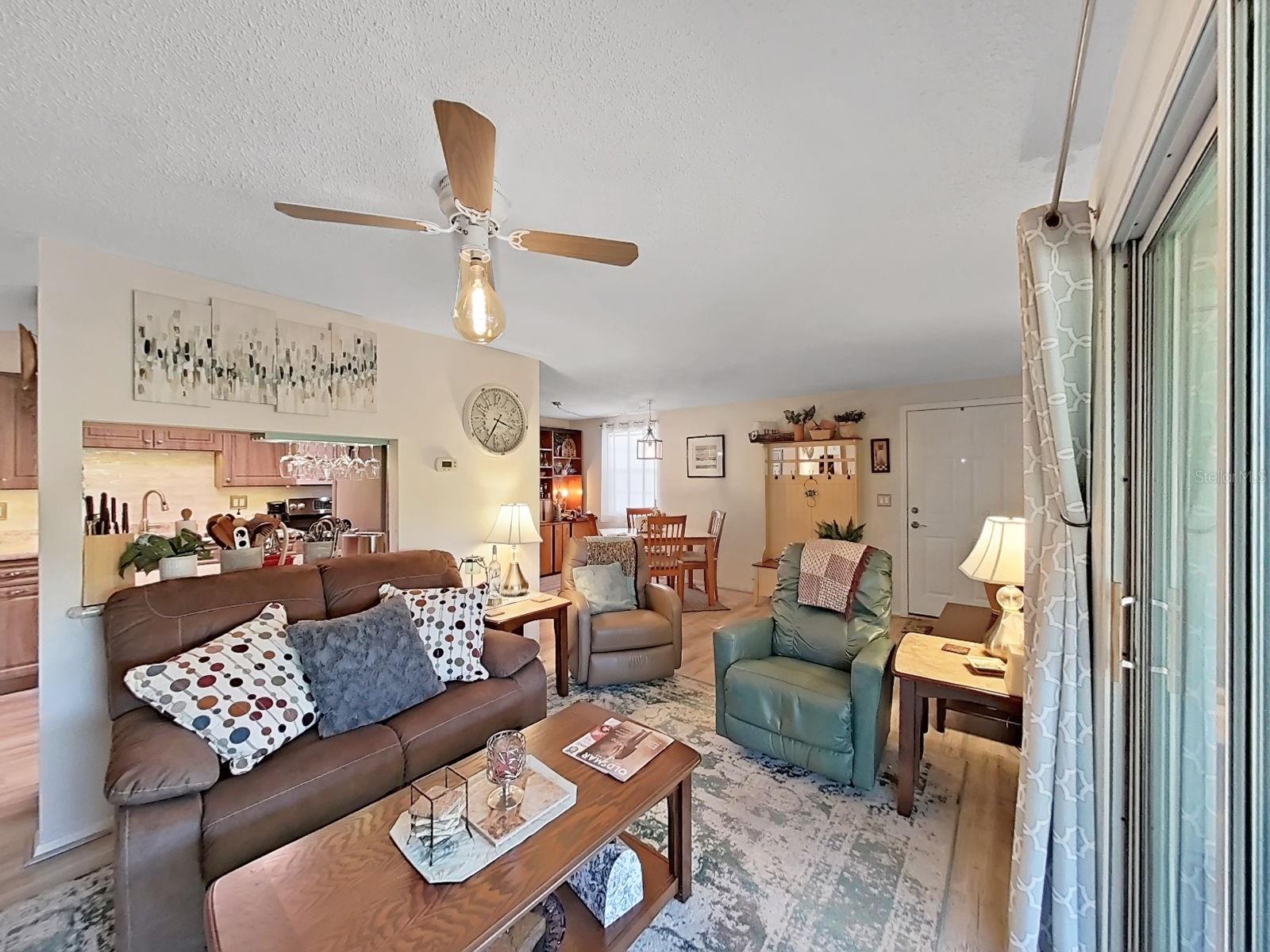 129 Camphor Cir #c Property Photo 6