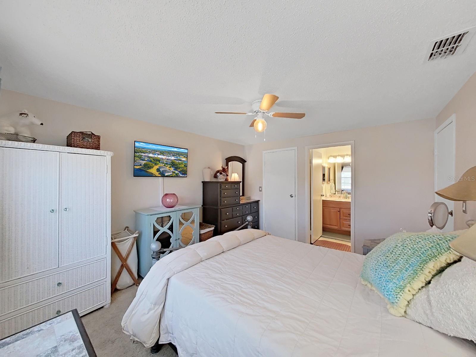 129 Camphor Cir #c Property Photo 28
