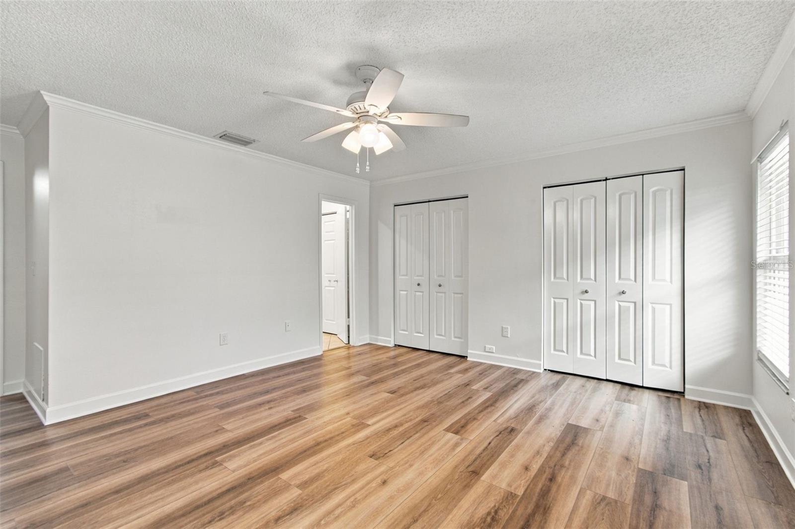 11905 Hickorynut Dr Property Photo 4