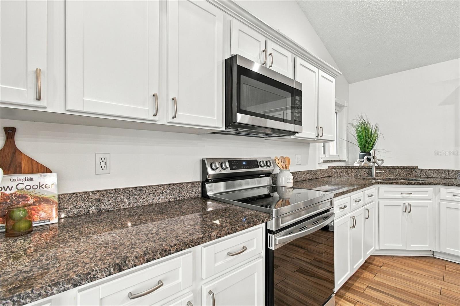 11905 Hickorynut Dr Property Photo 26