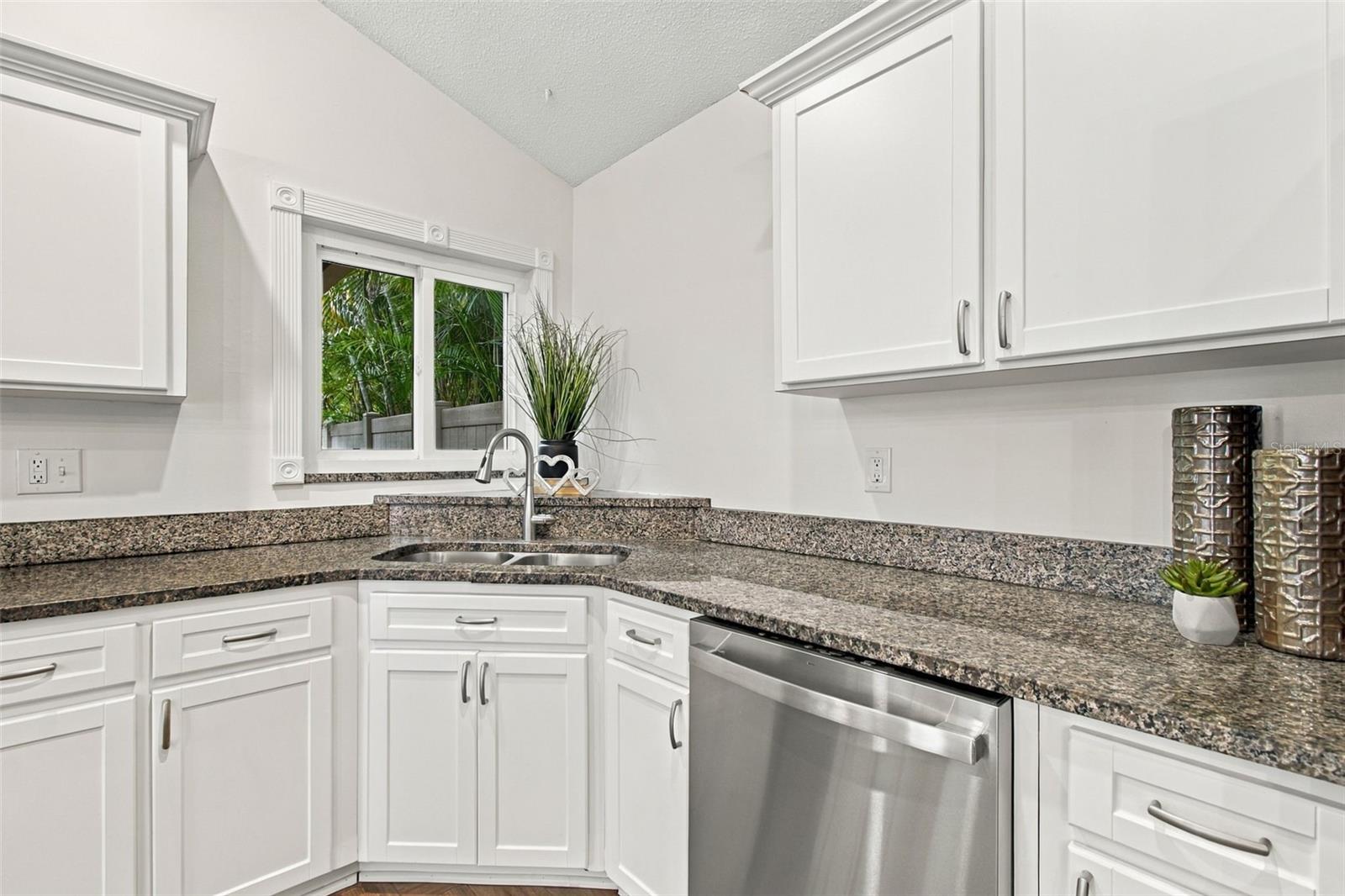 11905 Hickorynut Dr Property Photo 30