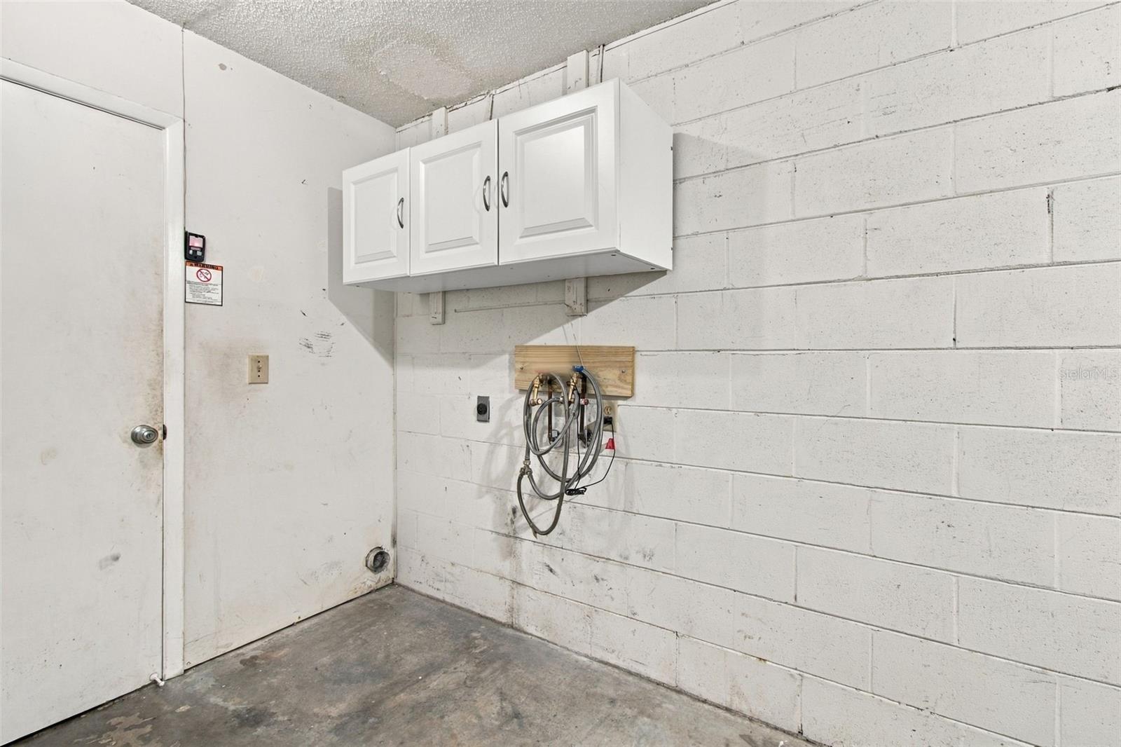 11905 Hickorynut Dr Property Photo 44