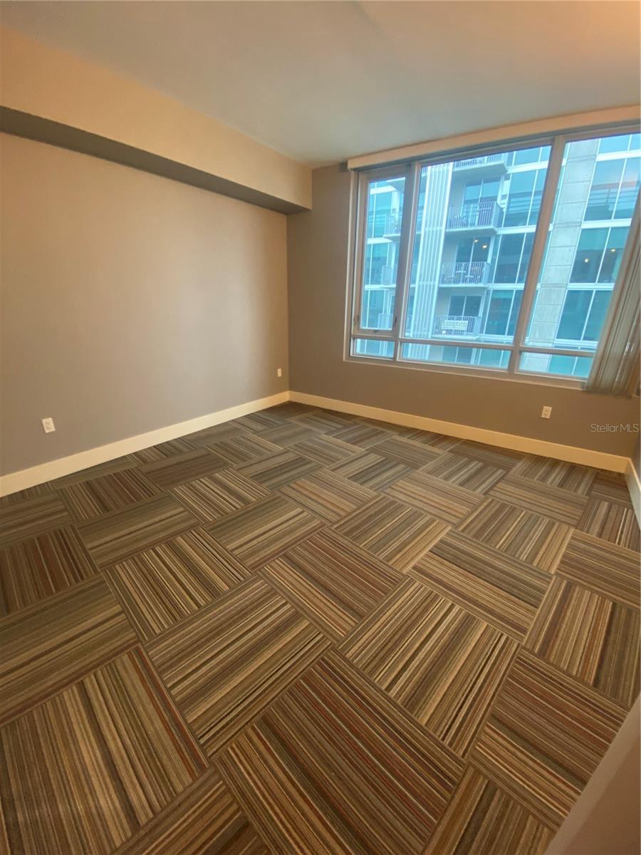 111 N 12th St #1621 Property Photo 5