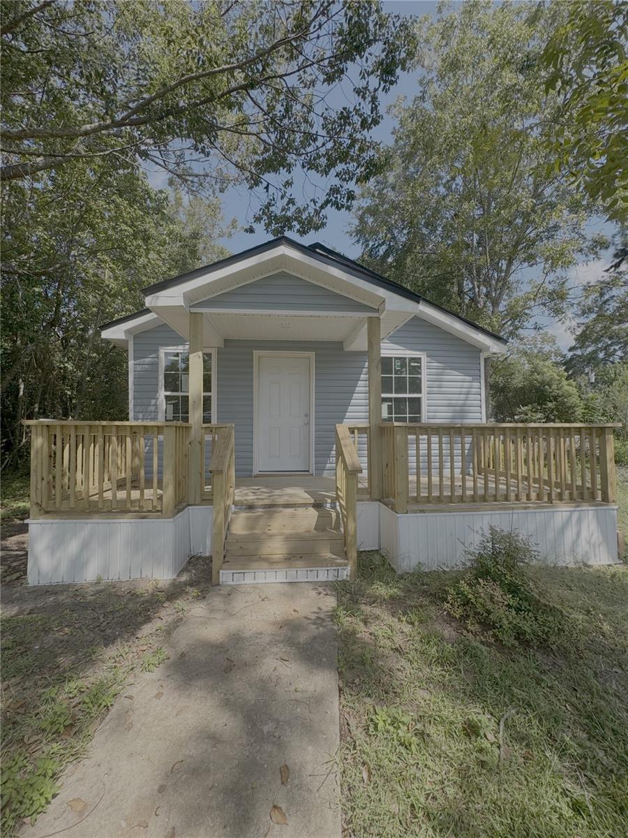 808 E Jefferson St Property Photo 1