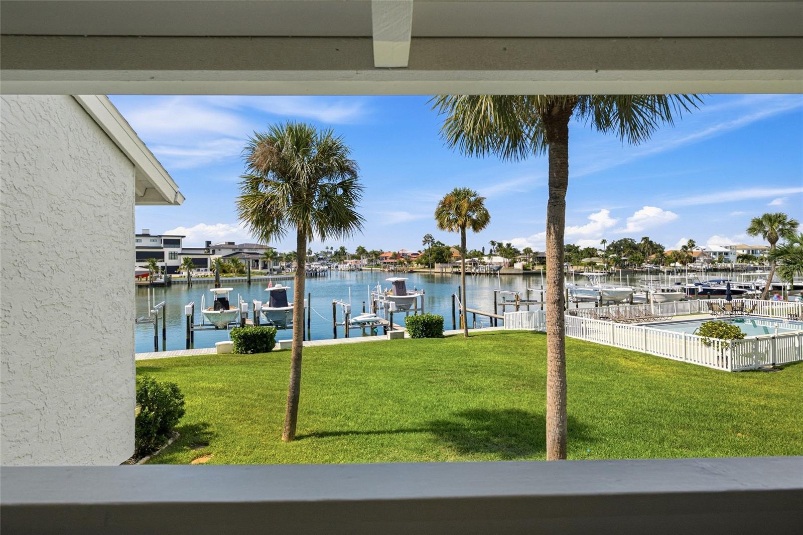 390 Pinellas Bayway S #f Property Photo 14