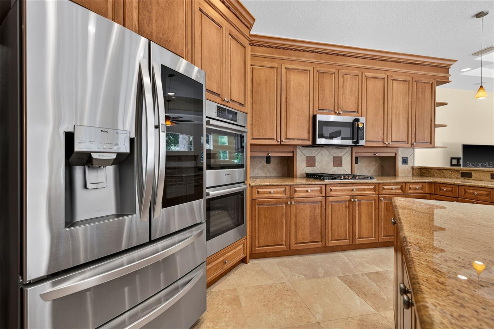 1516 Canopy Oaks Blvd Property Photo 21