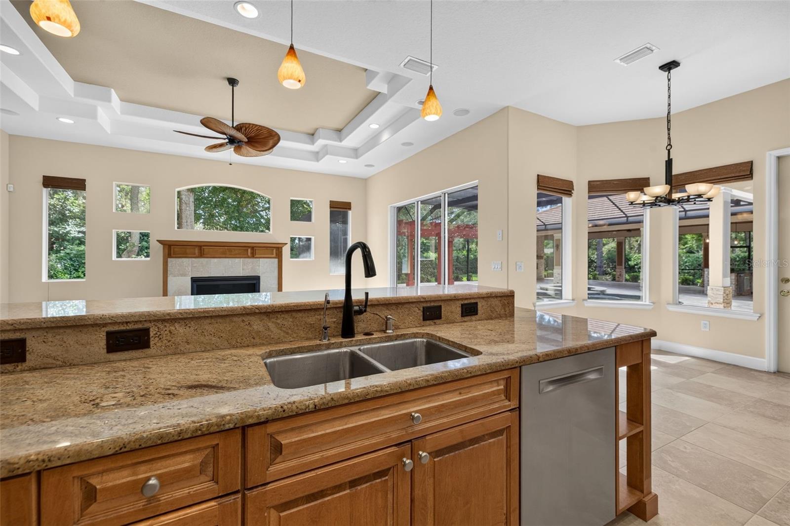 1516 Canopy Oaks Blvd Property Photo 23