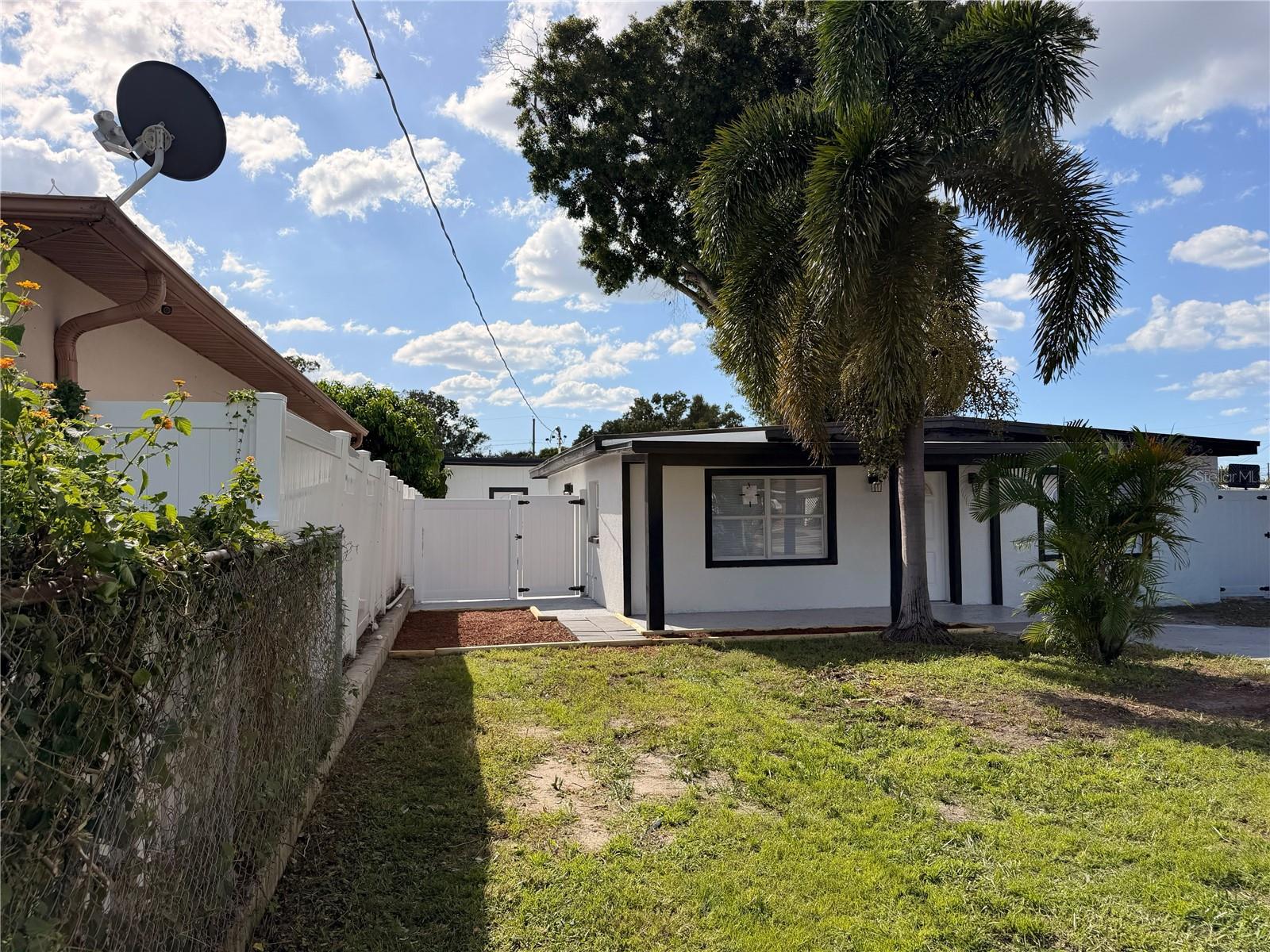 5808 N Lois Ave Property Photo 12