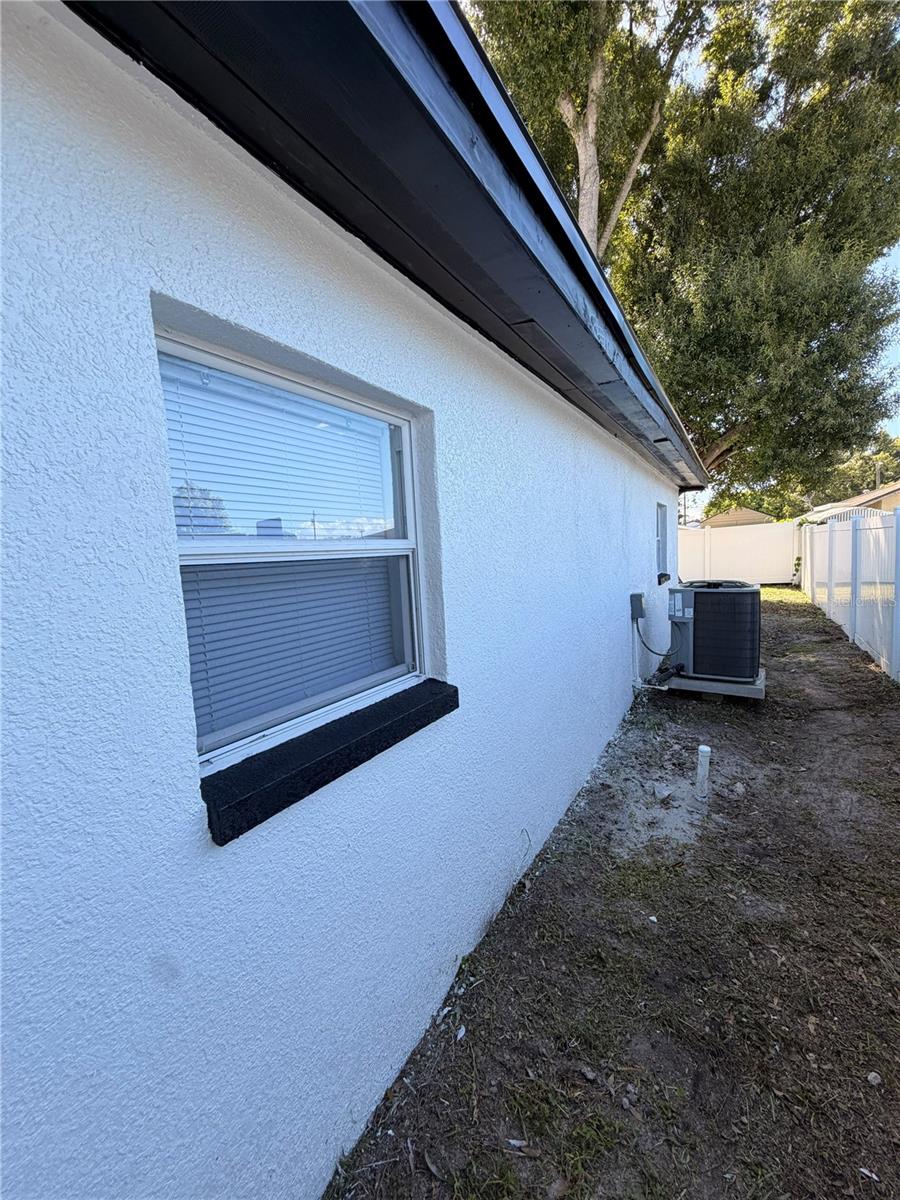 5808 N Lois Ave Property Photo 20