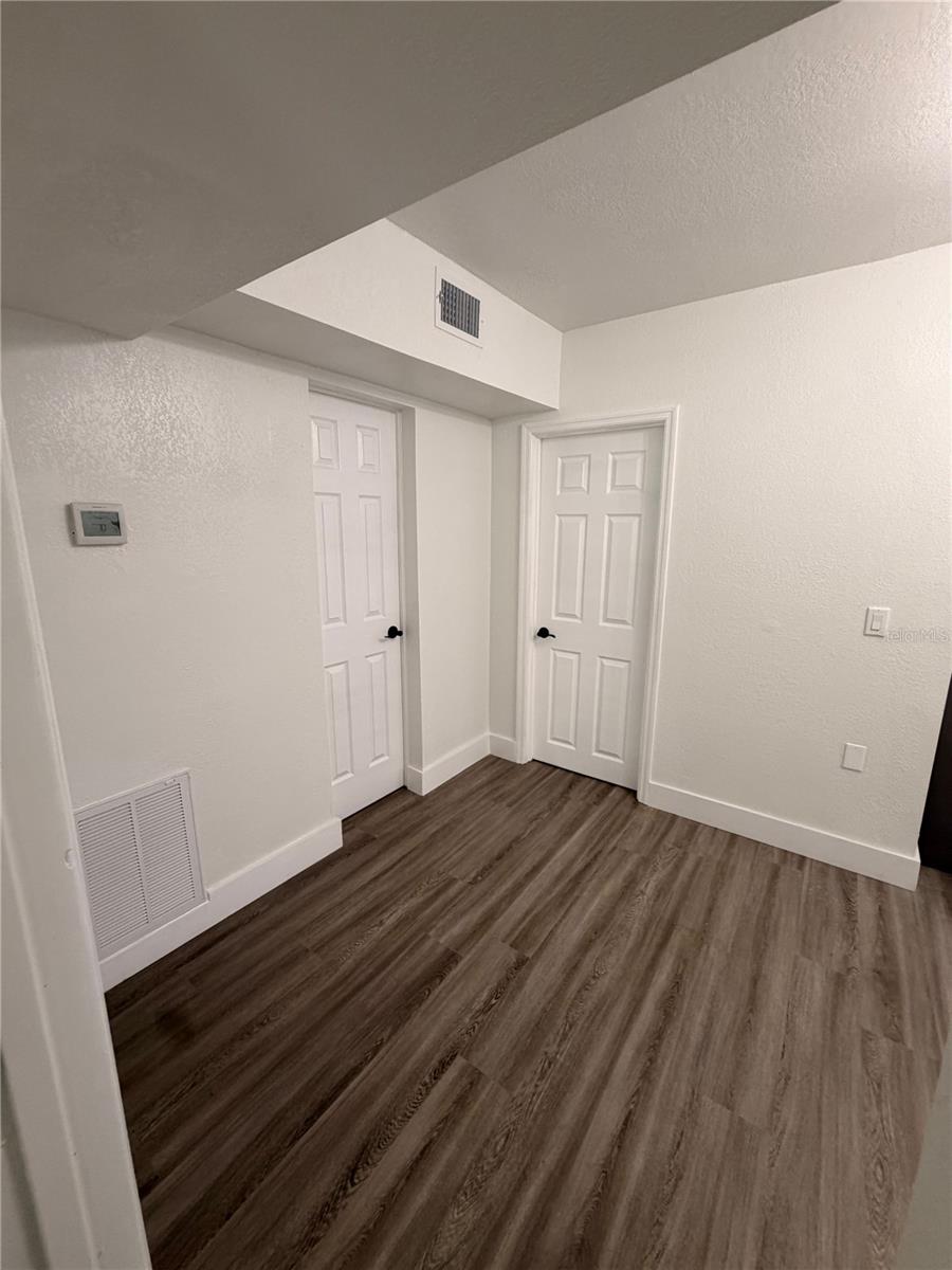 5808 N Lois Ave Property Photo 29