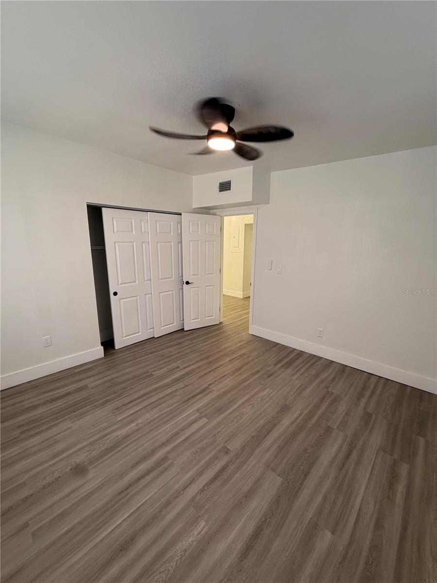 5808 N Lois Ave Property Photo 43