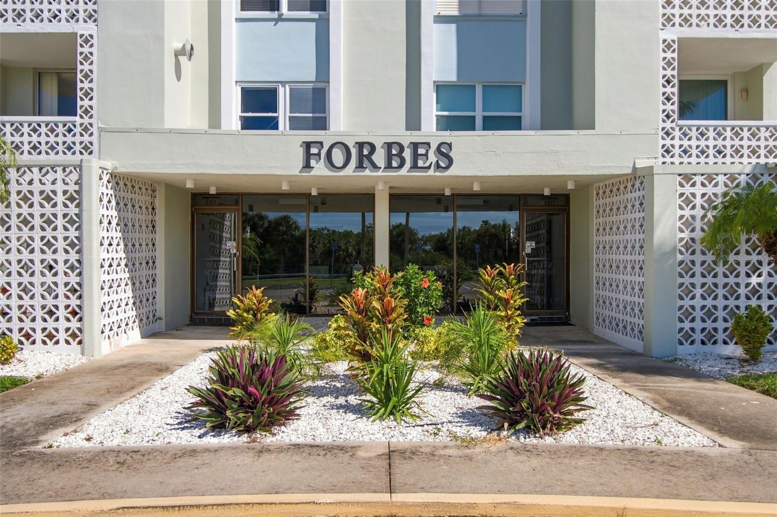 9 Forbes Pl #412 Property Photo 4