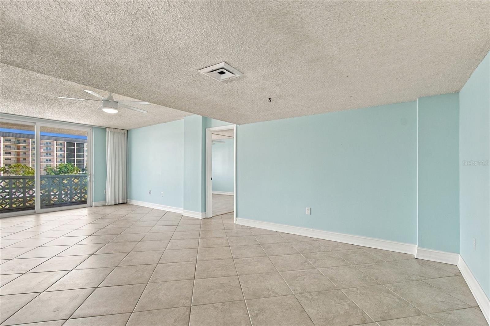 9 Forbes Pl #412 Property Photo 10