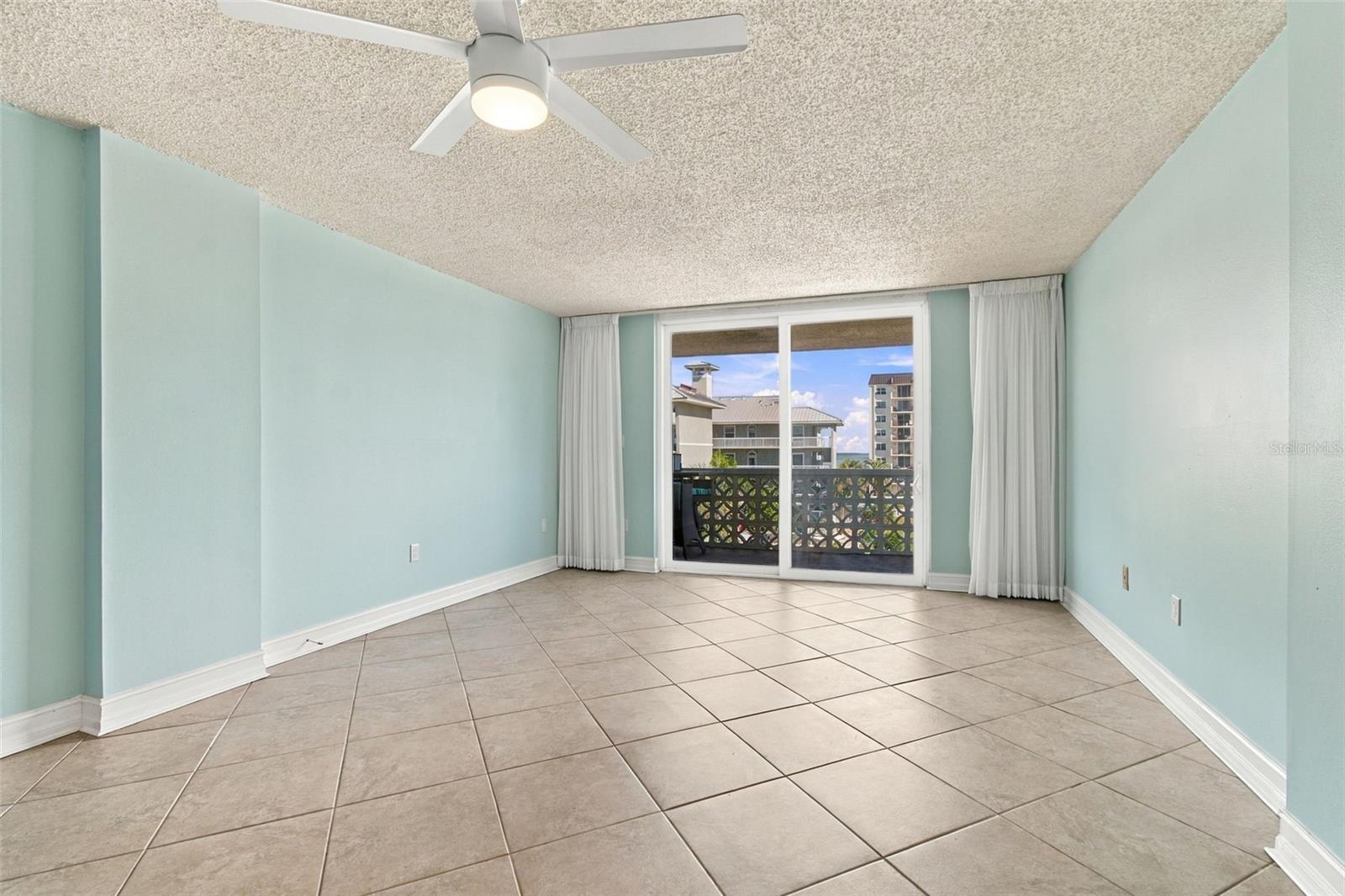 9 Forbes Pl #412 Property Photo 13