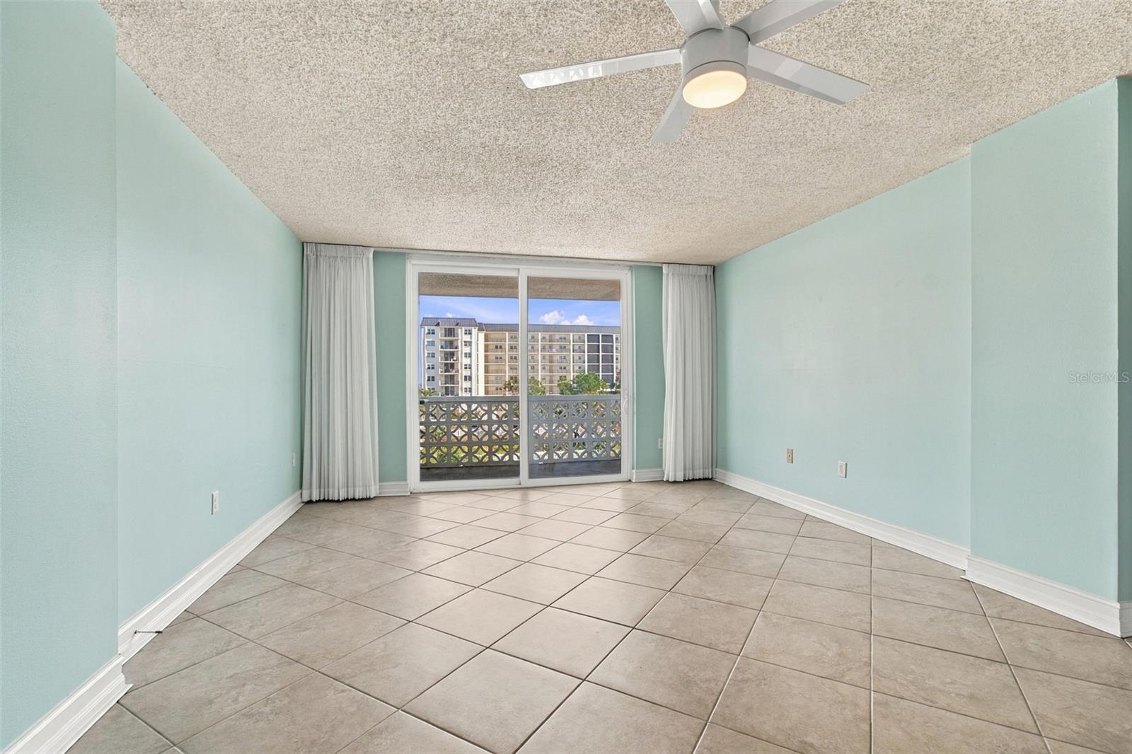 9 Forbes Pl #412 Property Photo 14