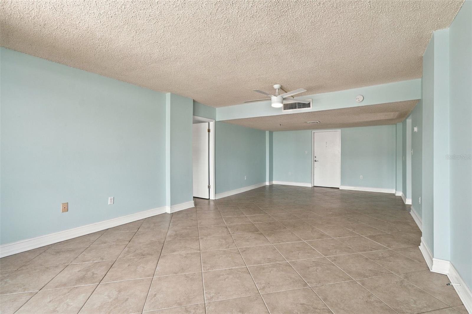 9 Forbes Pl #412 Property Photo 15