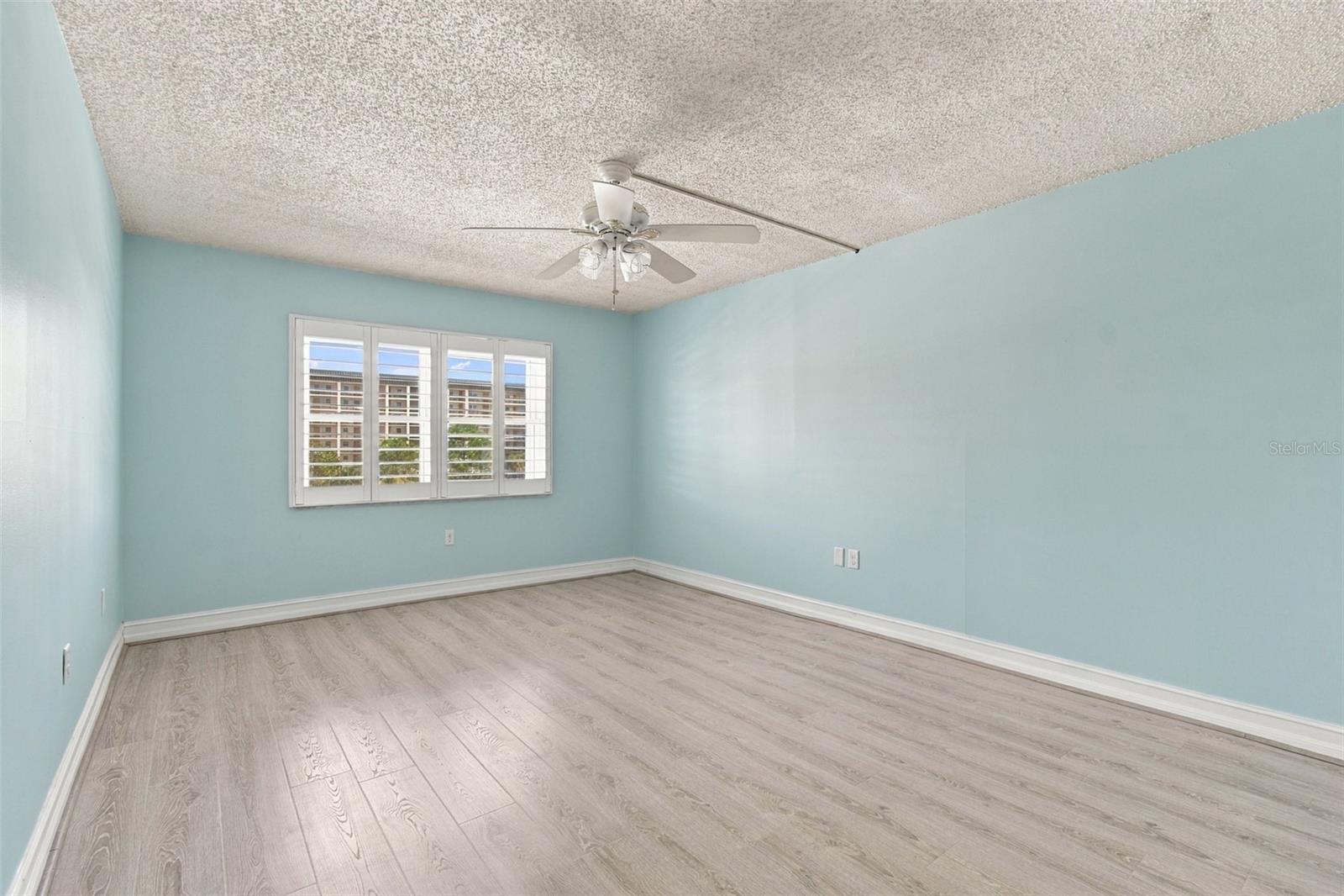 9 Forbes Pl #412 Property Photo 16