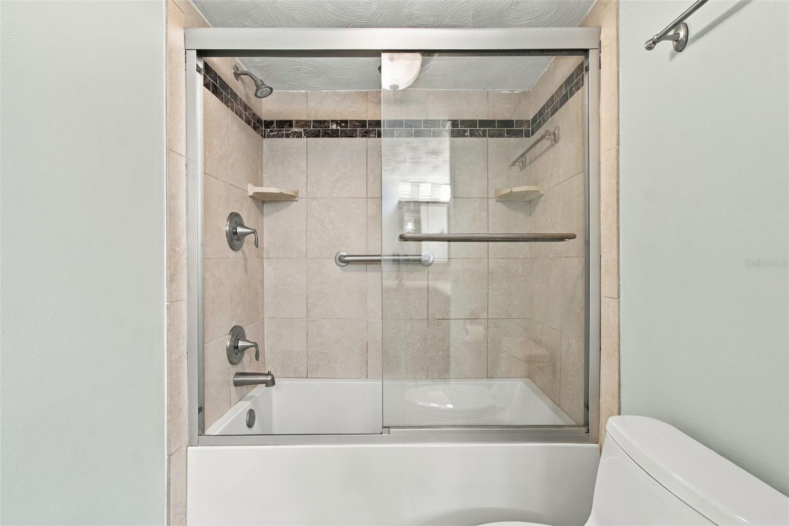 9 Forbes Pl #412 Property Photo 24