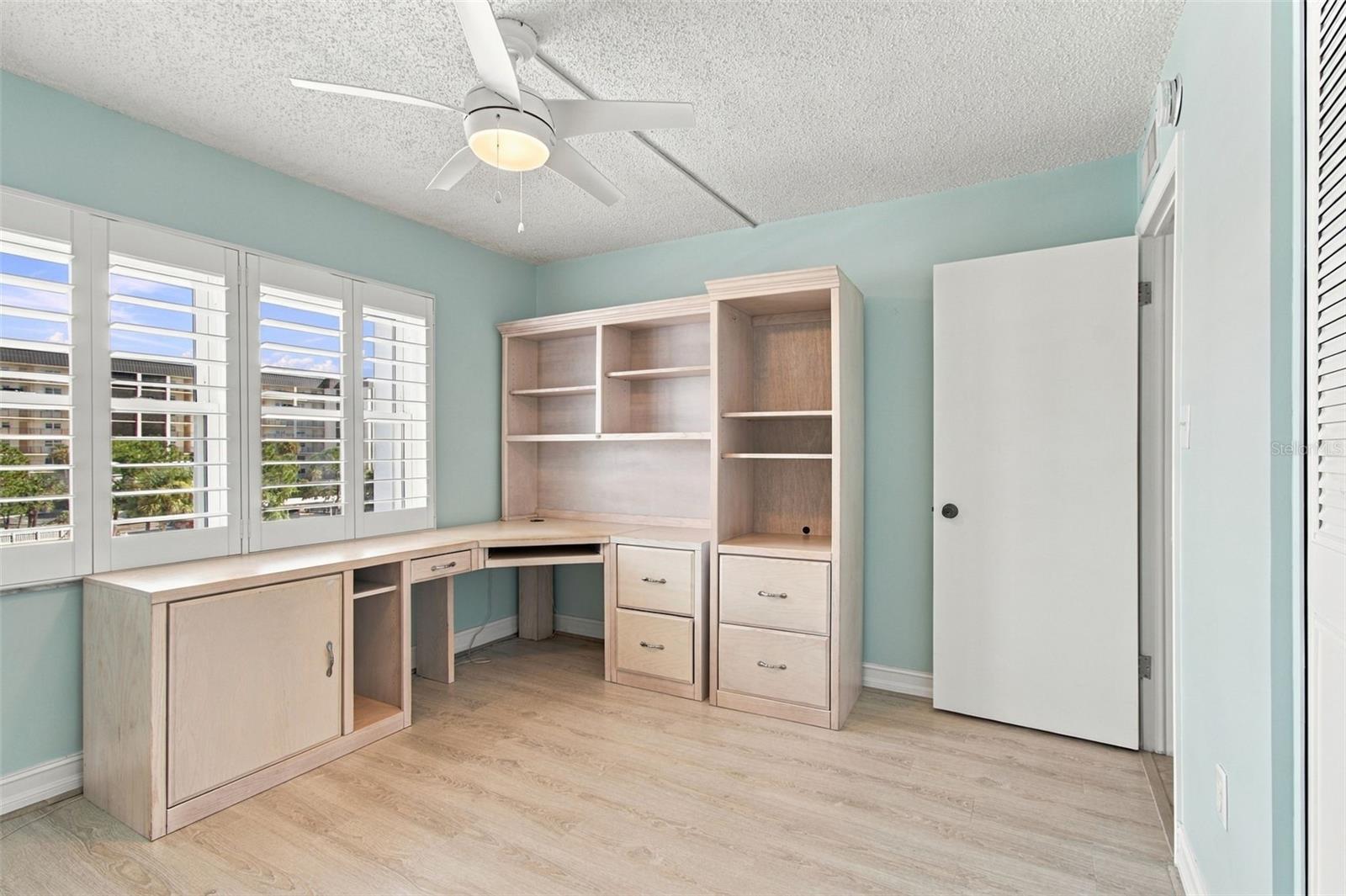9 Forbes Pl #412 Property Photo 29