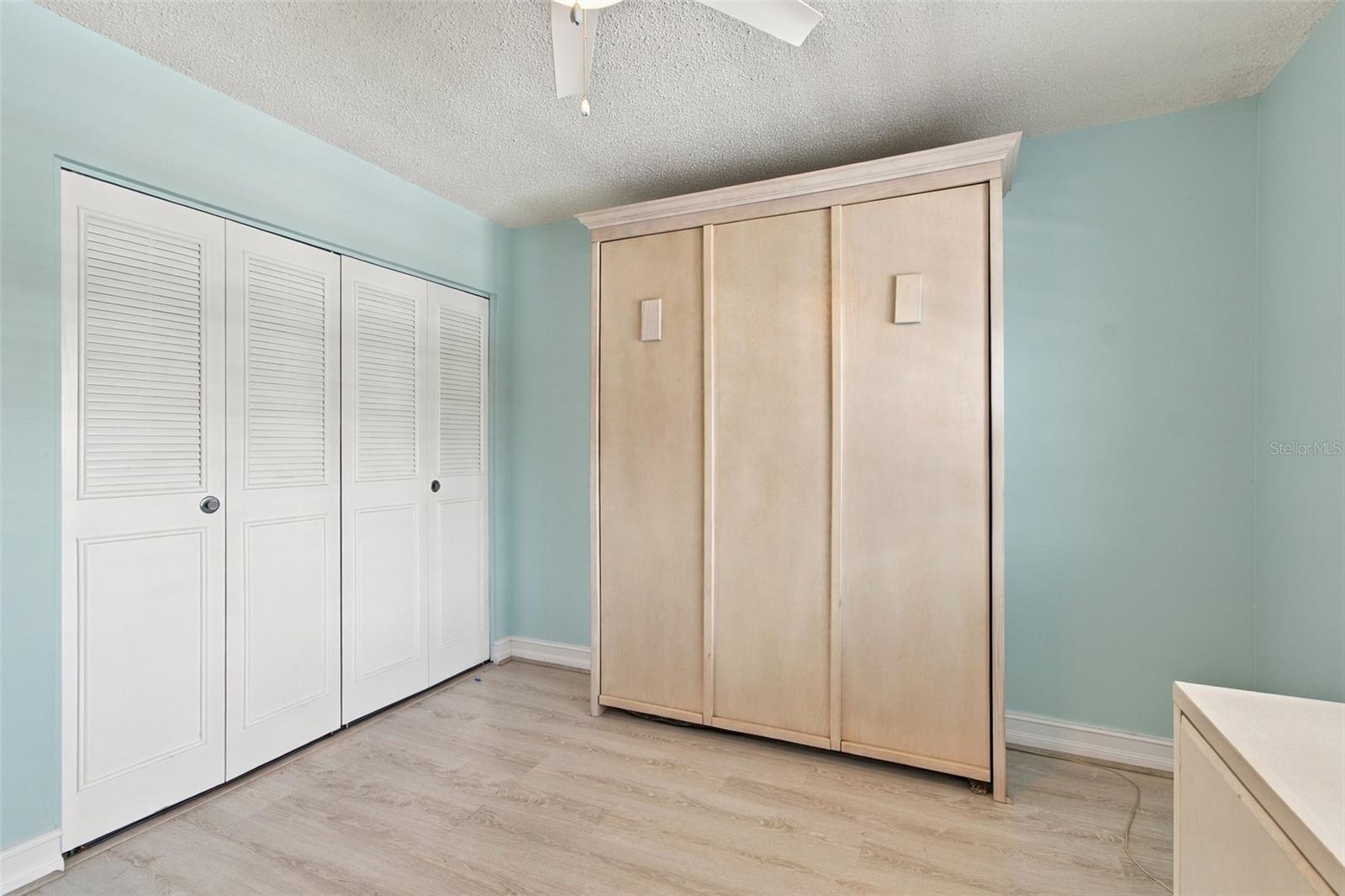 9 Forbes Pl #412 Property Photo 31