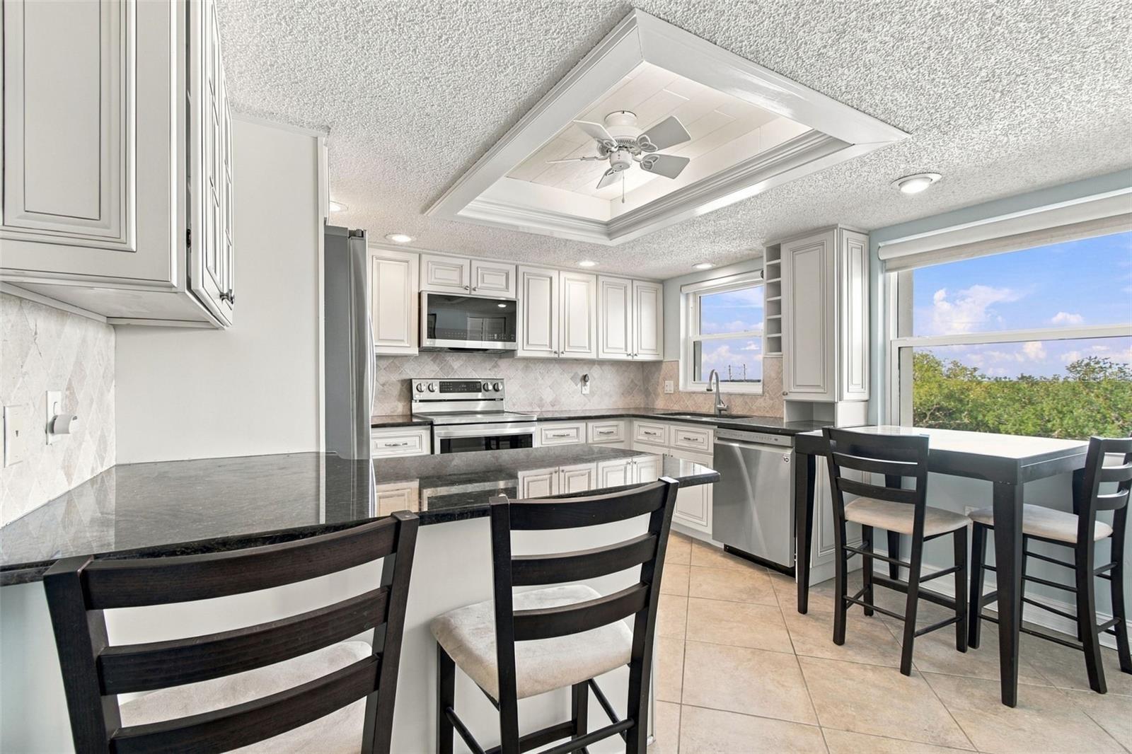 9 Forbes Pl #412 Property Photo 32