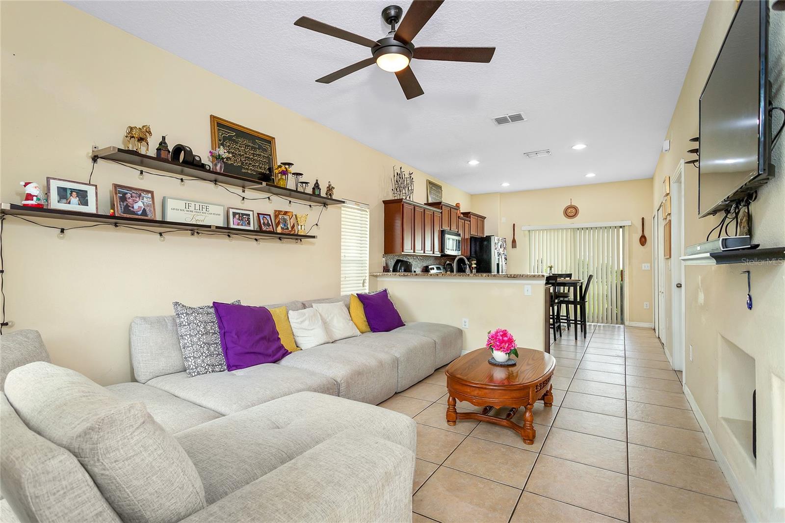 20435 Needletree Dr Property Photo 2