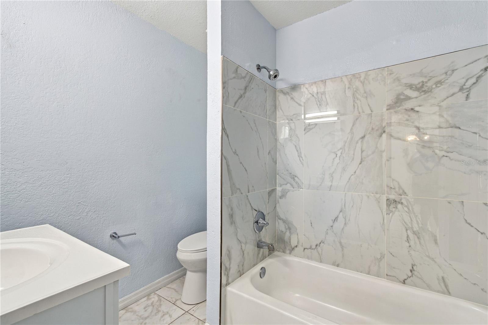 12291 Armenia Gables Cir Property Photo 5