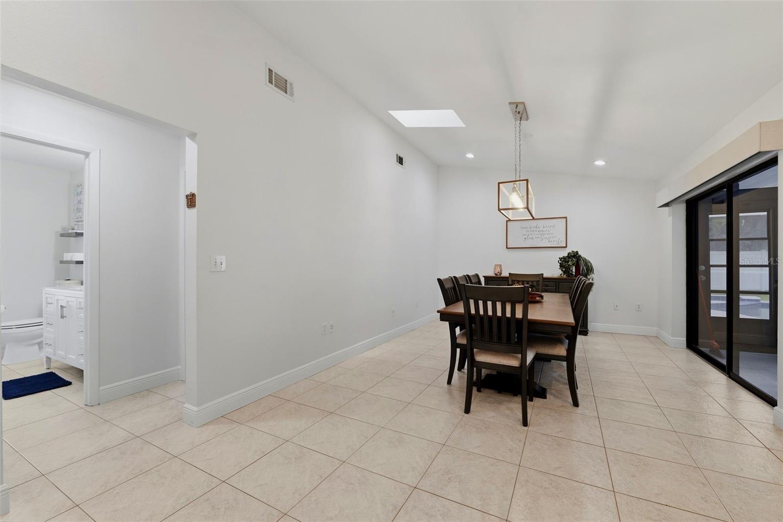 1598 Virginia Ave Property Photo 28