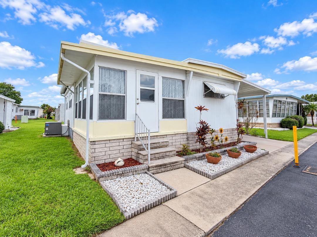 41 Pindo Palm St E #41 Property Photo 2