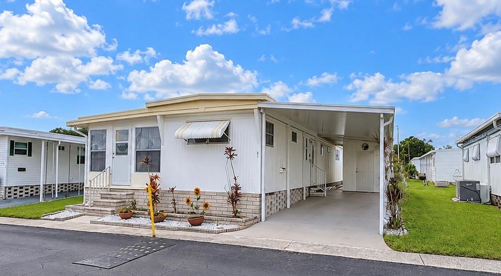 41 Pindo Palm St E #41 Property Photo 3