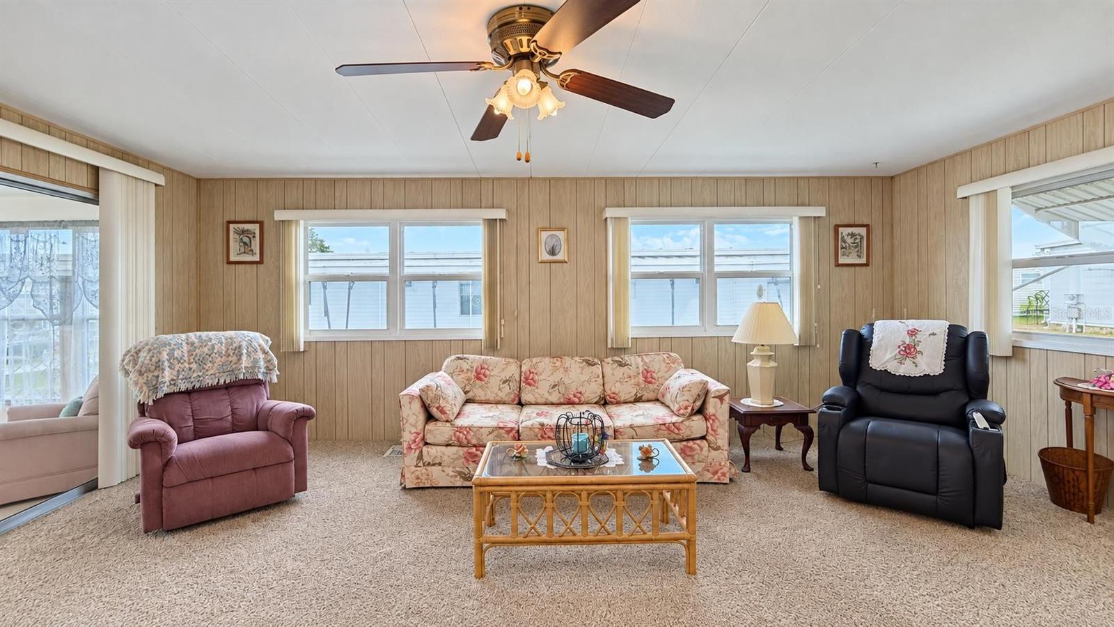 41 Pindo Palm St E #41 Property Photo 4