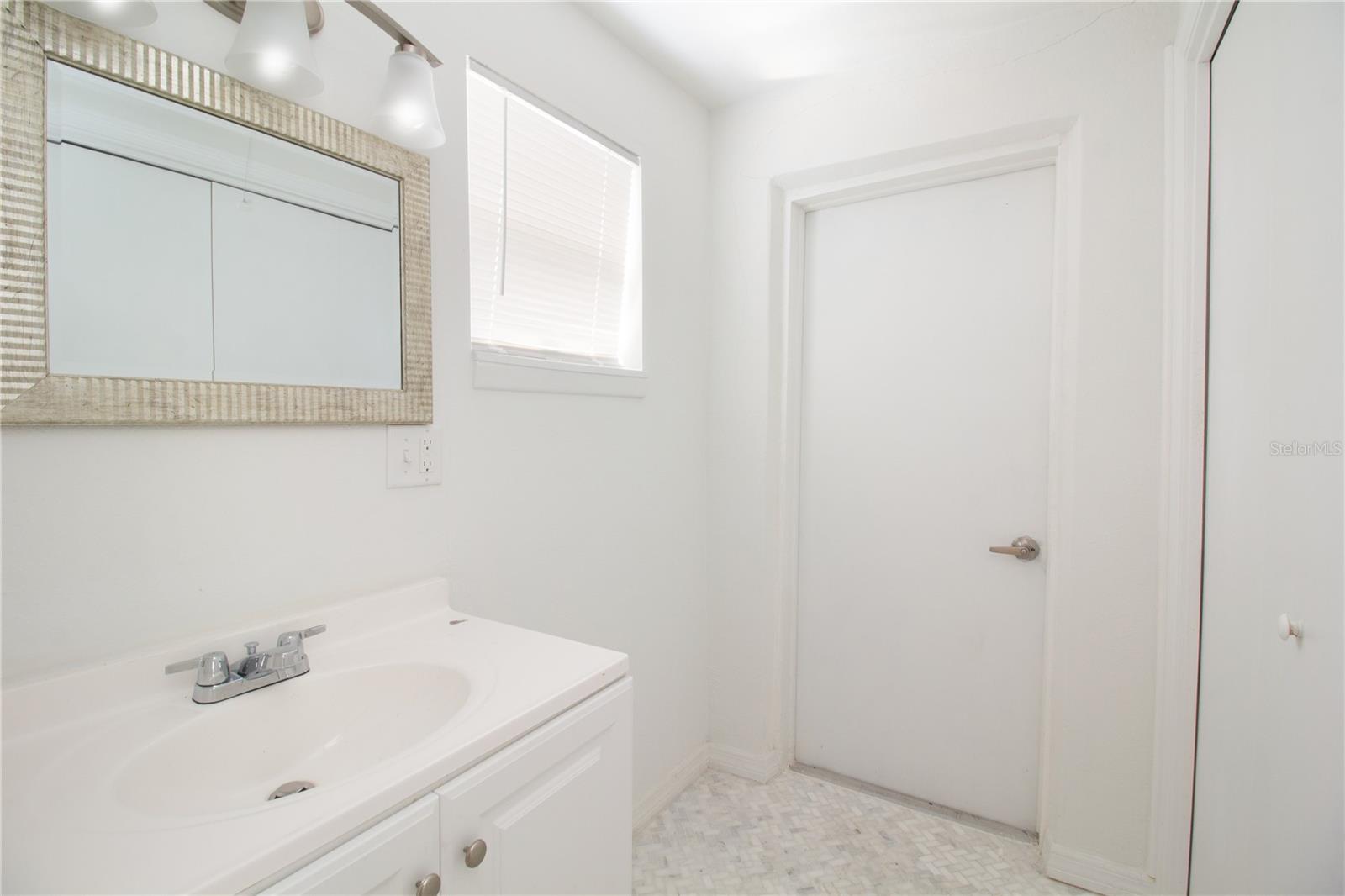1408 Jennings Dr Property Photo 20