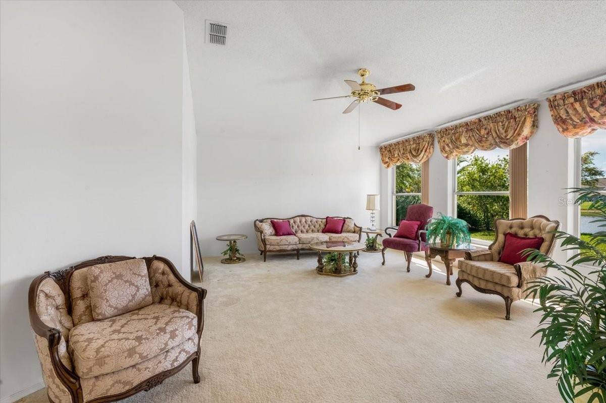 4254 Tennyson Way Property Photo 8