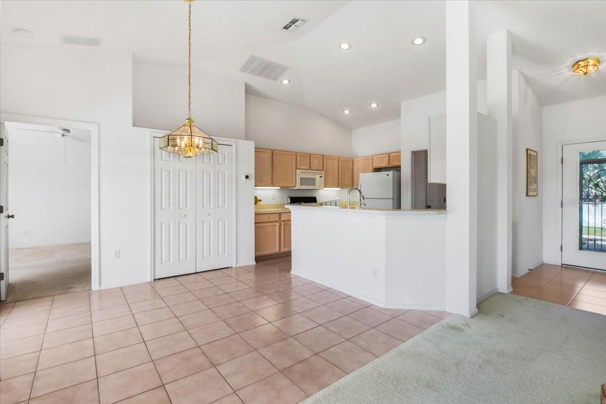 4254 Tennyson Way Property Photo 11
