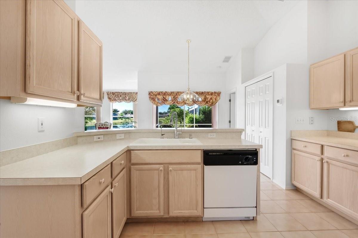 4254 Tennyson Way Property Photo 14