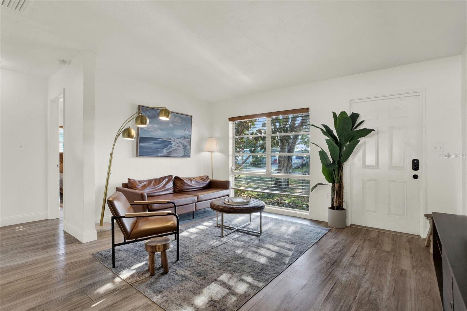 10603 Agate Ct Property Photo 4