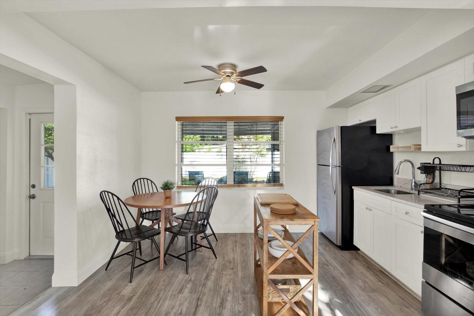 10603 Agate Ct Property Photo 12