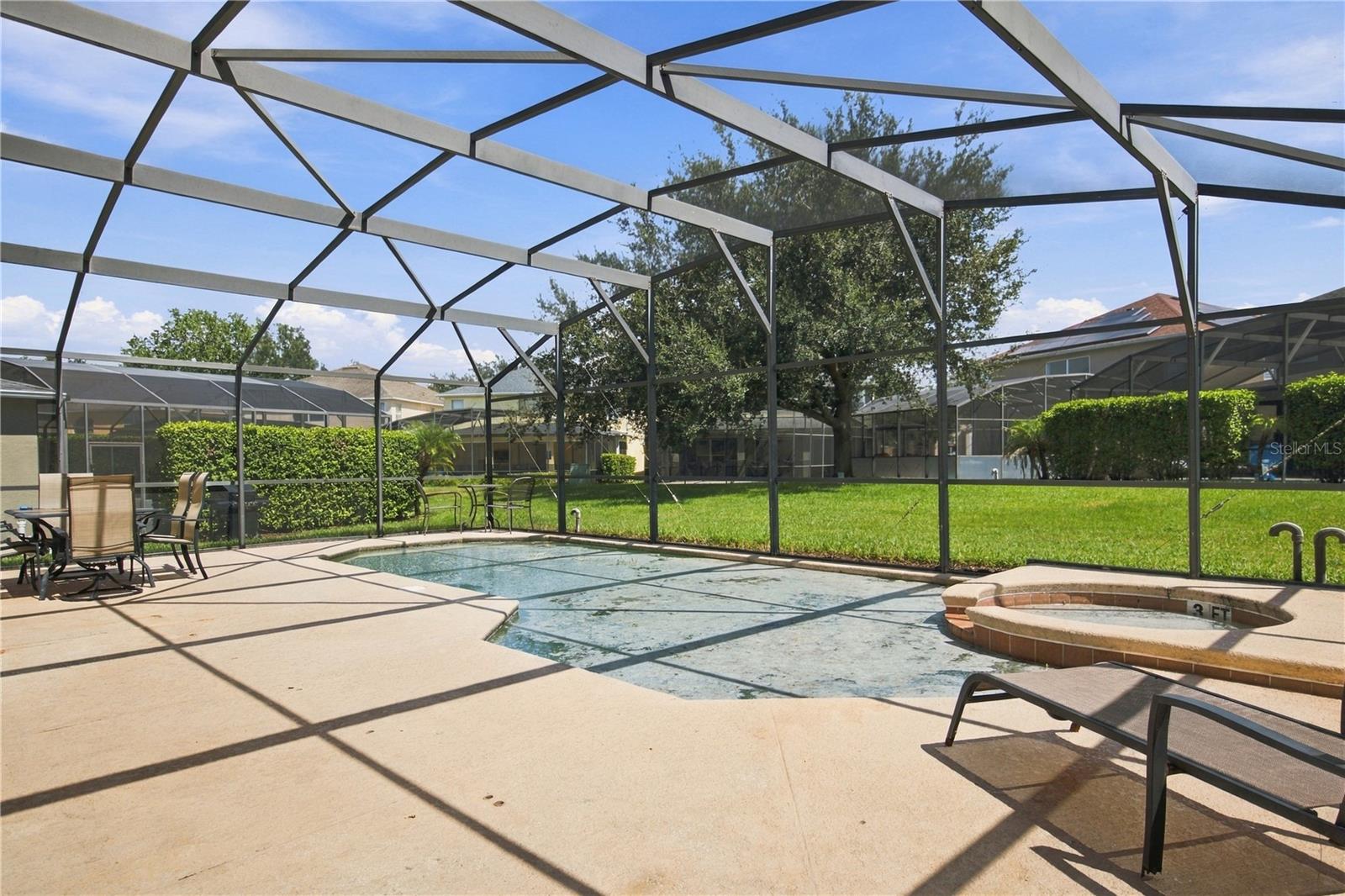 8514 Palm Harbour Dr Property Photo 7